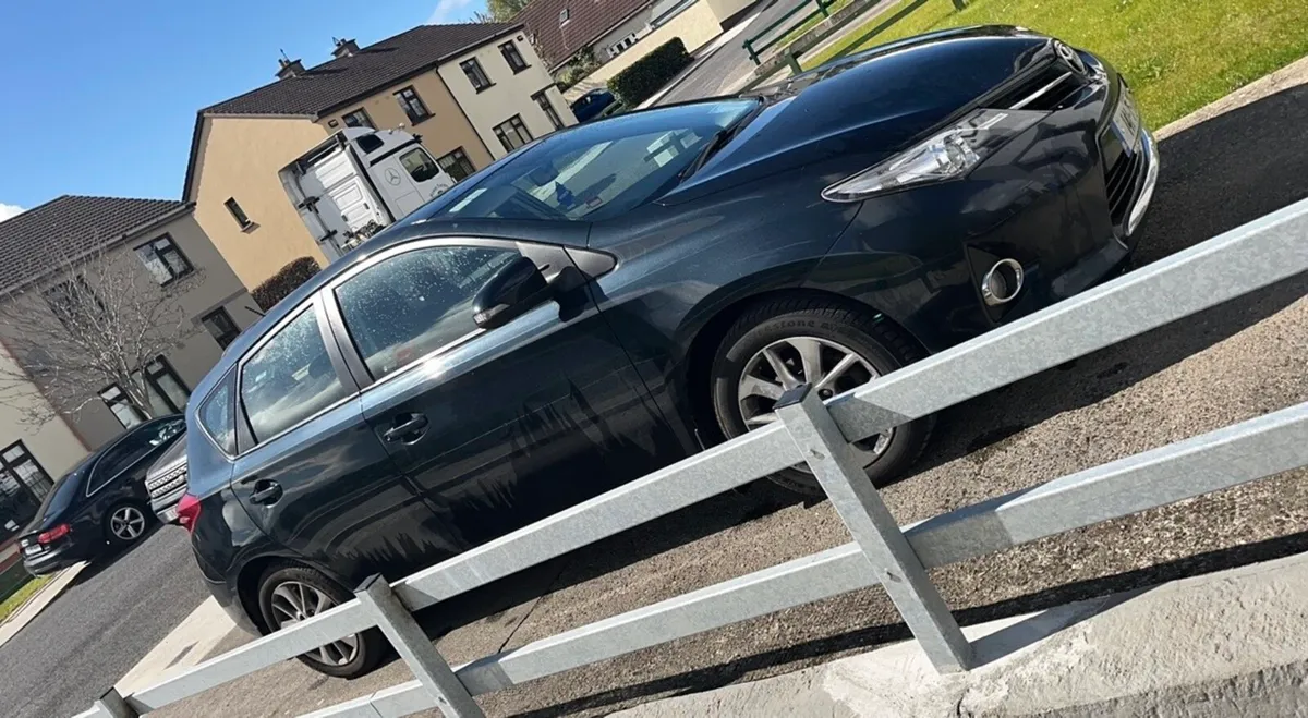Toyota Auris 2014 1.4D - Image 3