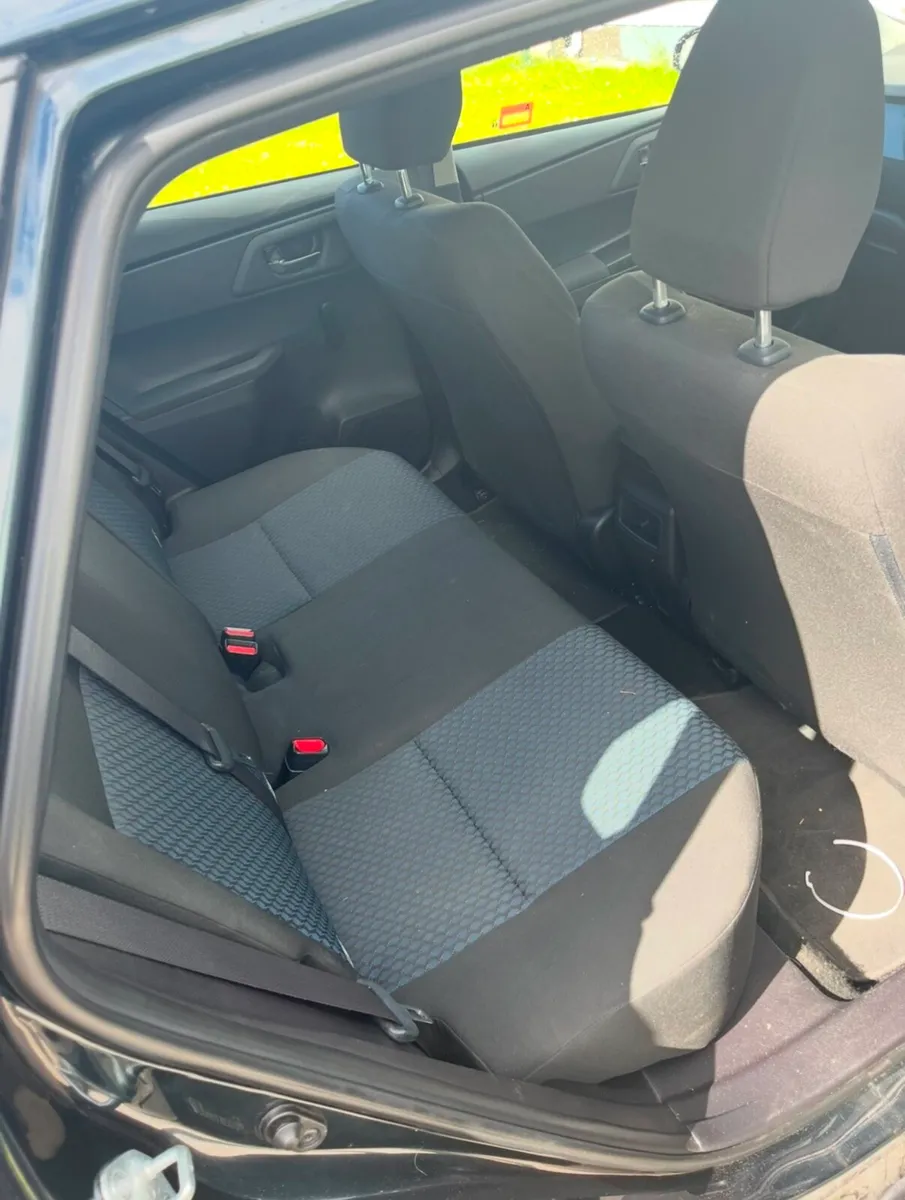 Toyota Auris 2014 1.4D - Image 4