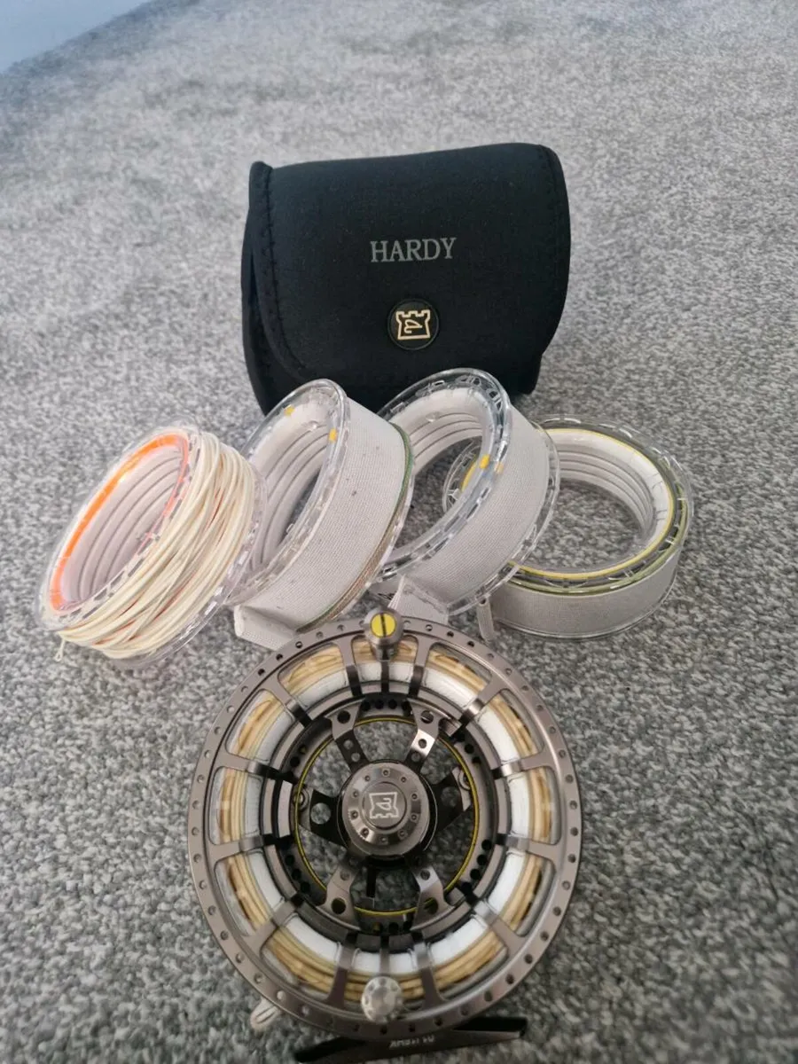 Hardy ASR 7000 reel, spare spools and lines - Image 1