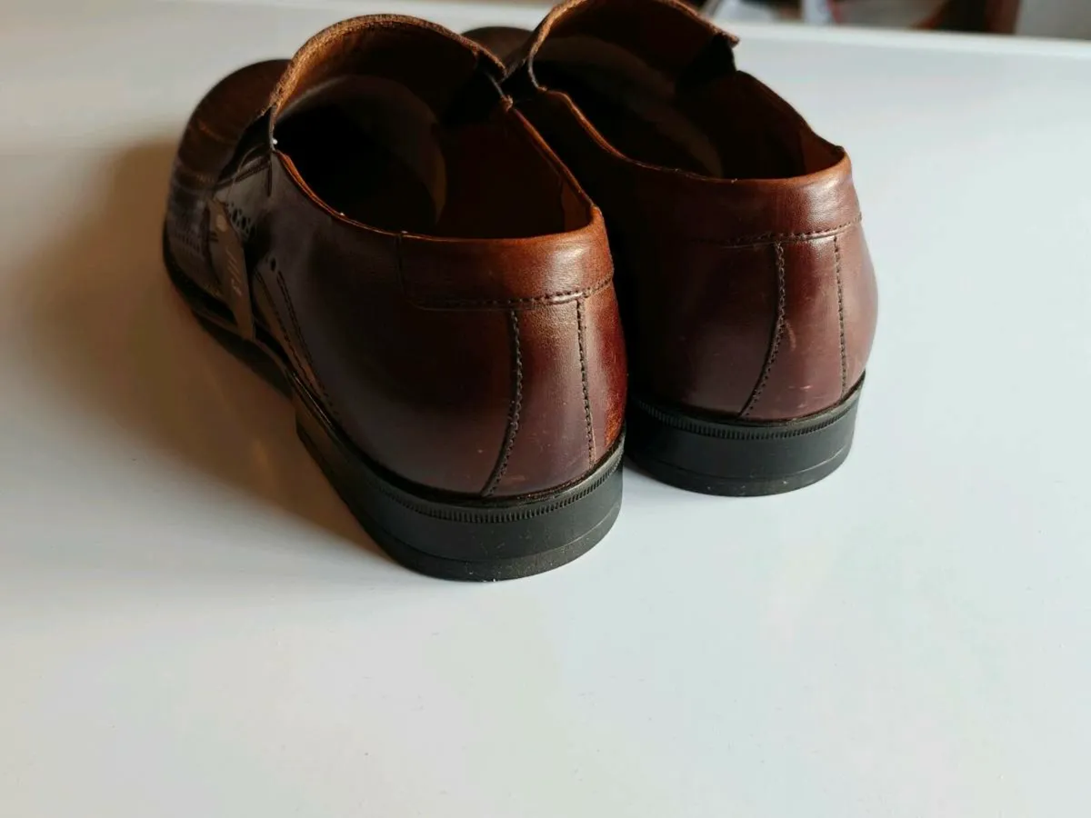 Men's footwear - Image 2