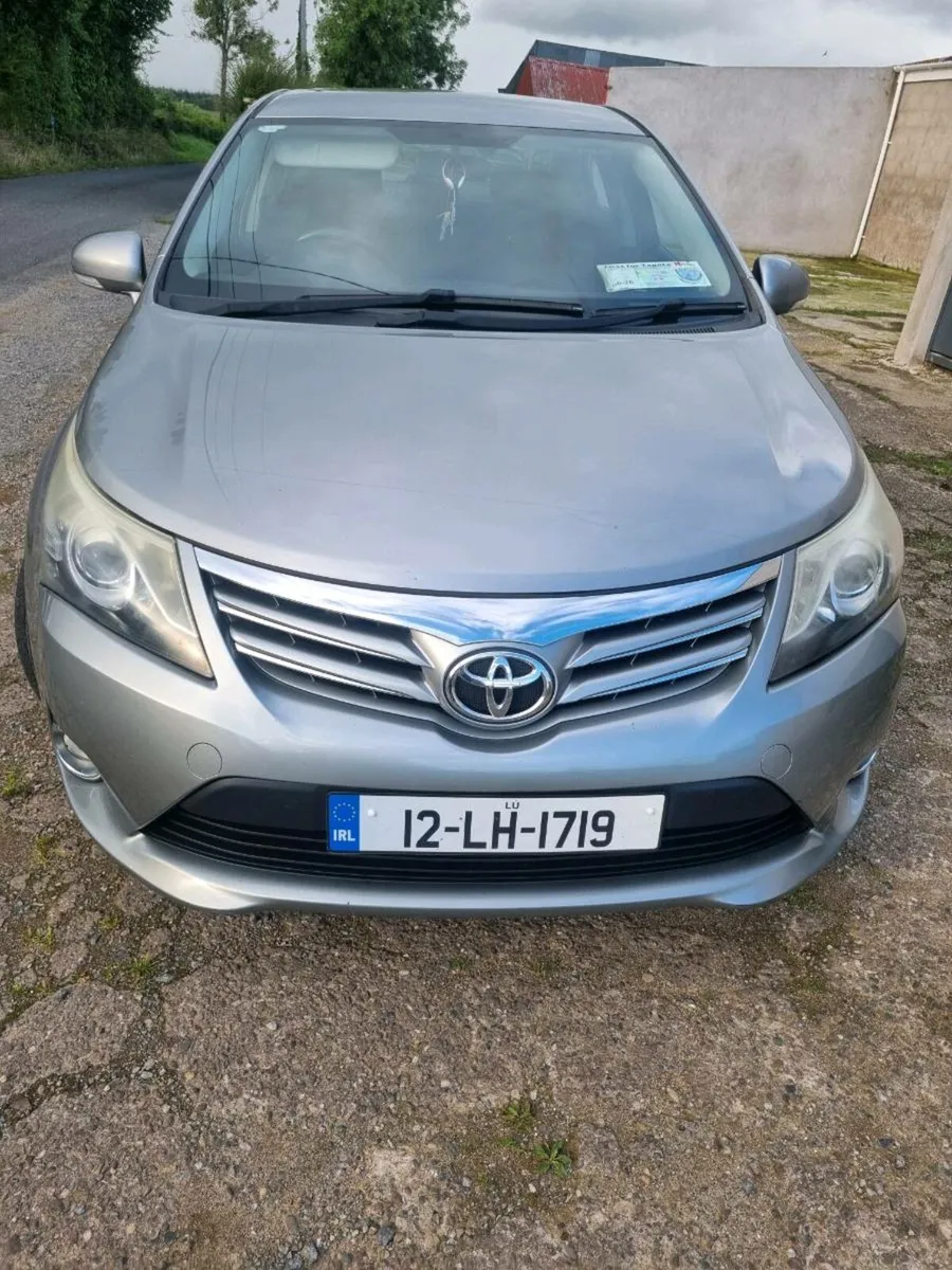Toyota Avensis 2012 - Image 1