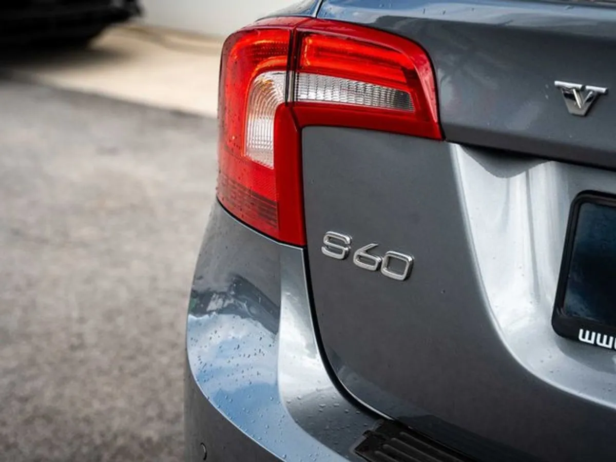 Volvo S60 D2 Business Edition LUX - Image 3