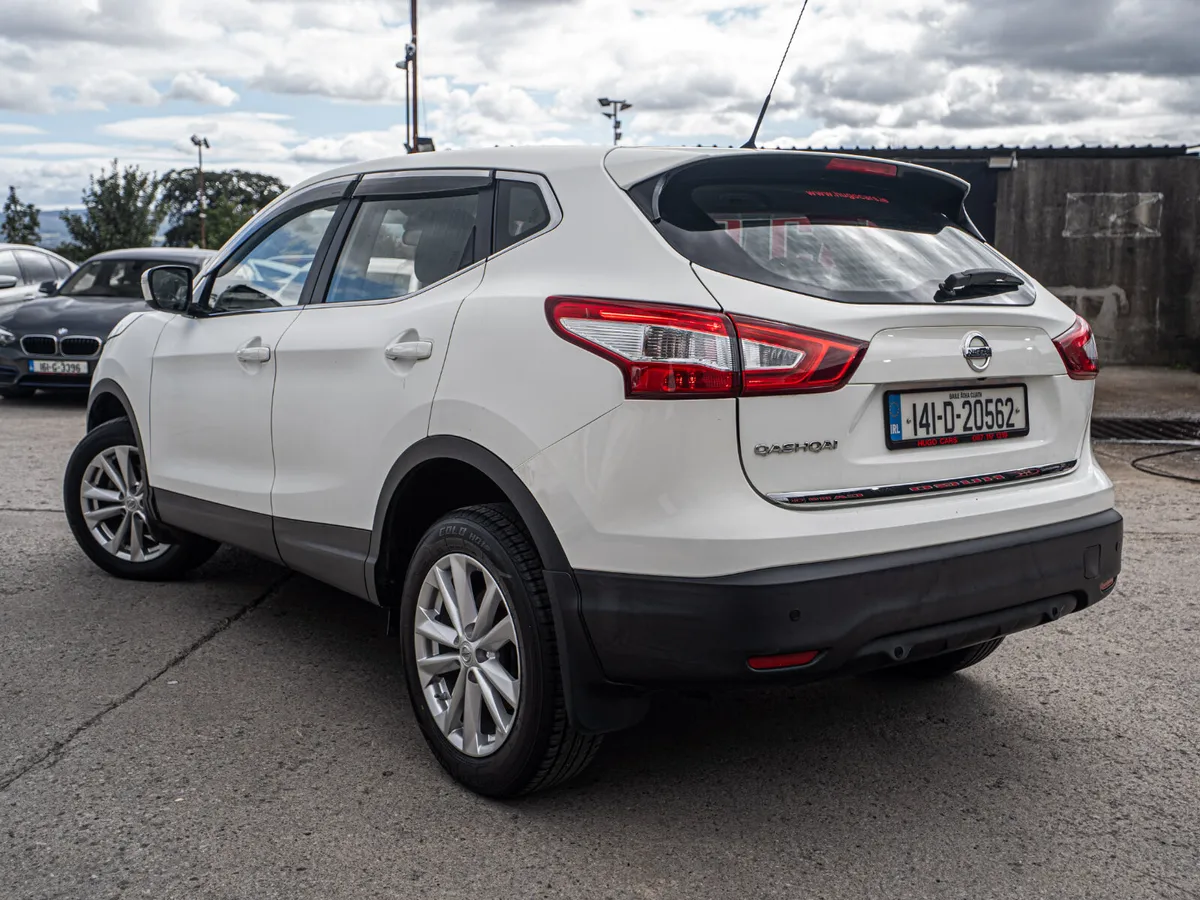 2014 Qashqai 1.6 4WD/Same owner 10yrs/Warranty - Image 3