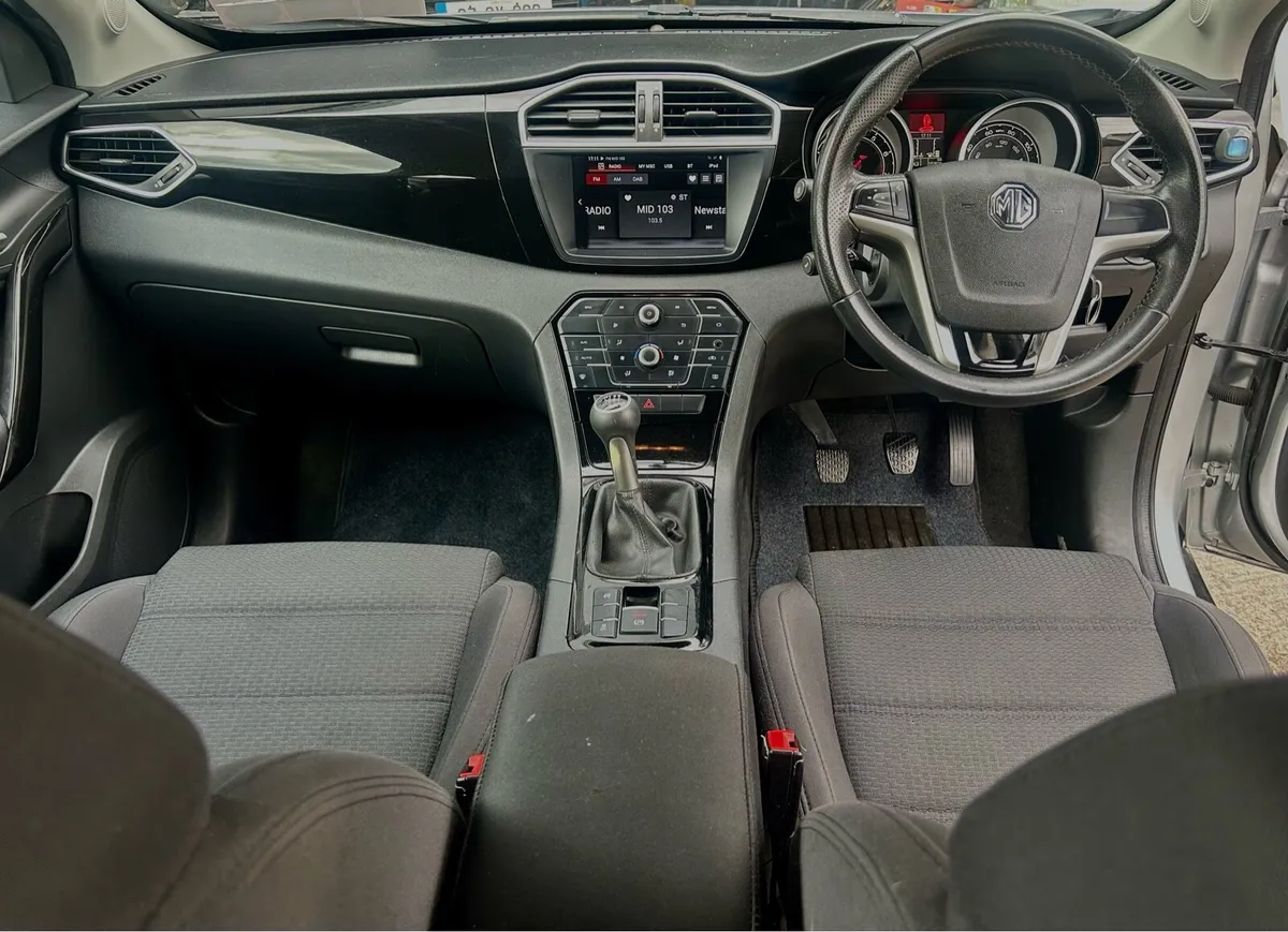 2016 MG GS 1.5lt Petrol SUV Manual Transmission - Image 4