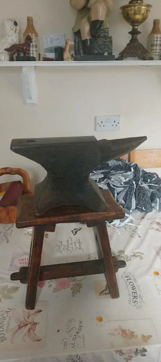 Vintage black smiths anvil mint condition - Image 3