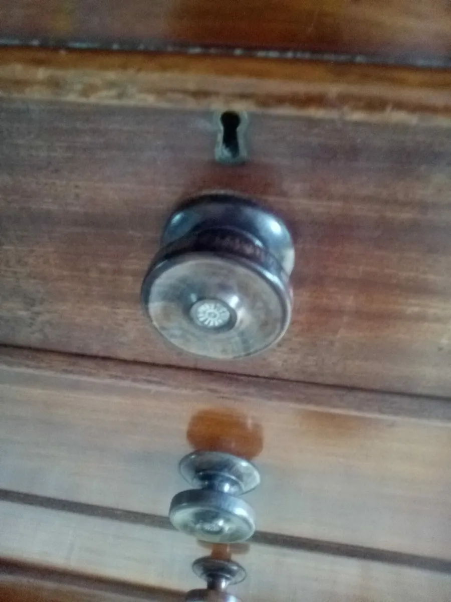 Chest of drawers - Image 3