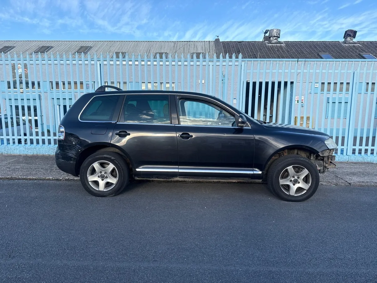 Breaking VW Touareg 2006 2.5tdi Auto - Image 2
