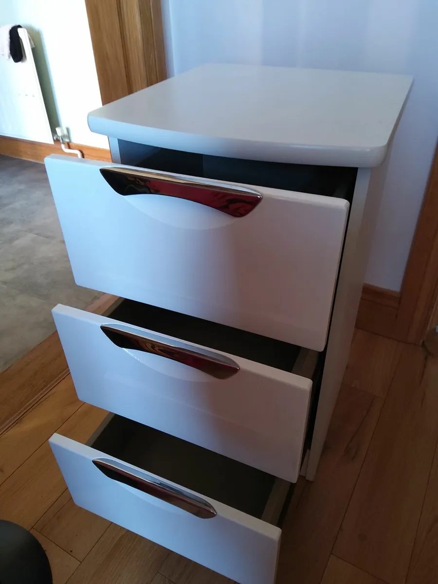 Bedside locker - Image 4