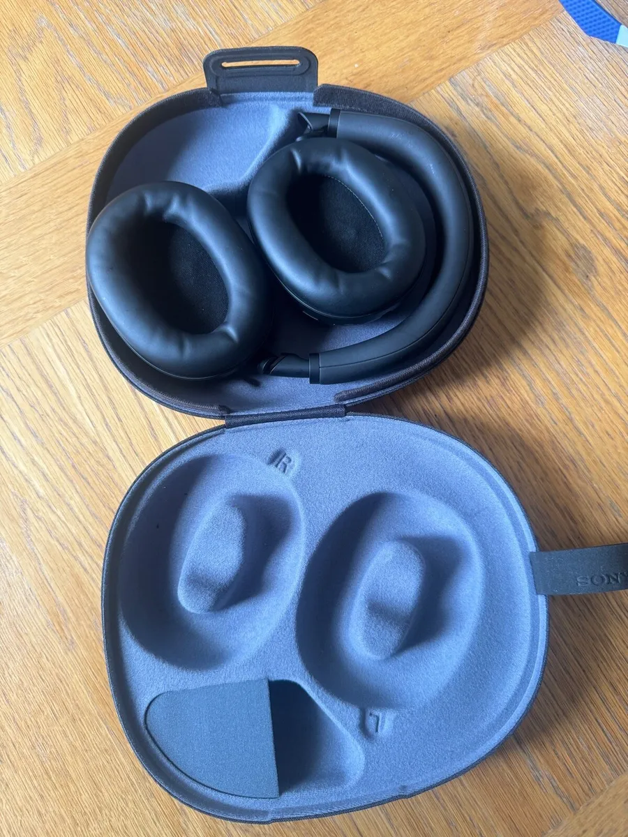 Sony XM6 Headphones - Image 2
