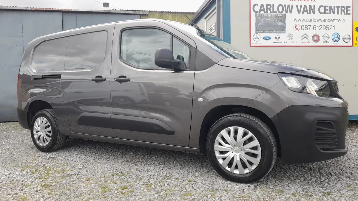 212 Peugeot Partner 1.5 blue hdi 100 Professional - Image 1