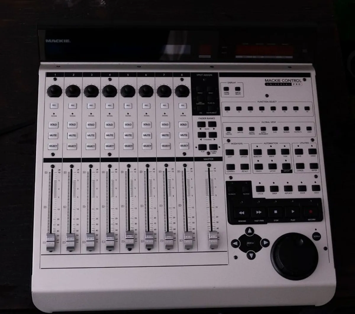 Mackie Control Universal Pro - Image 1