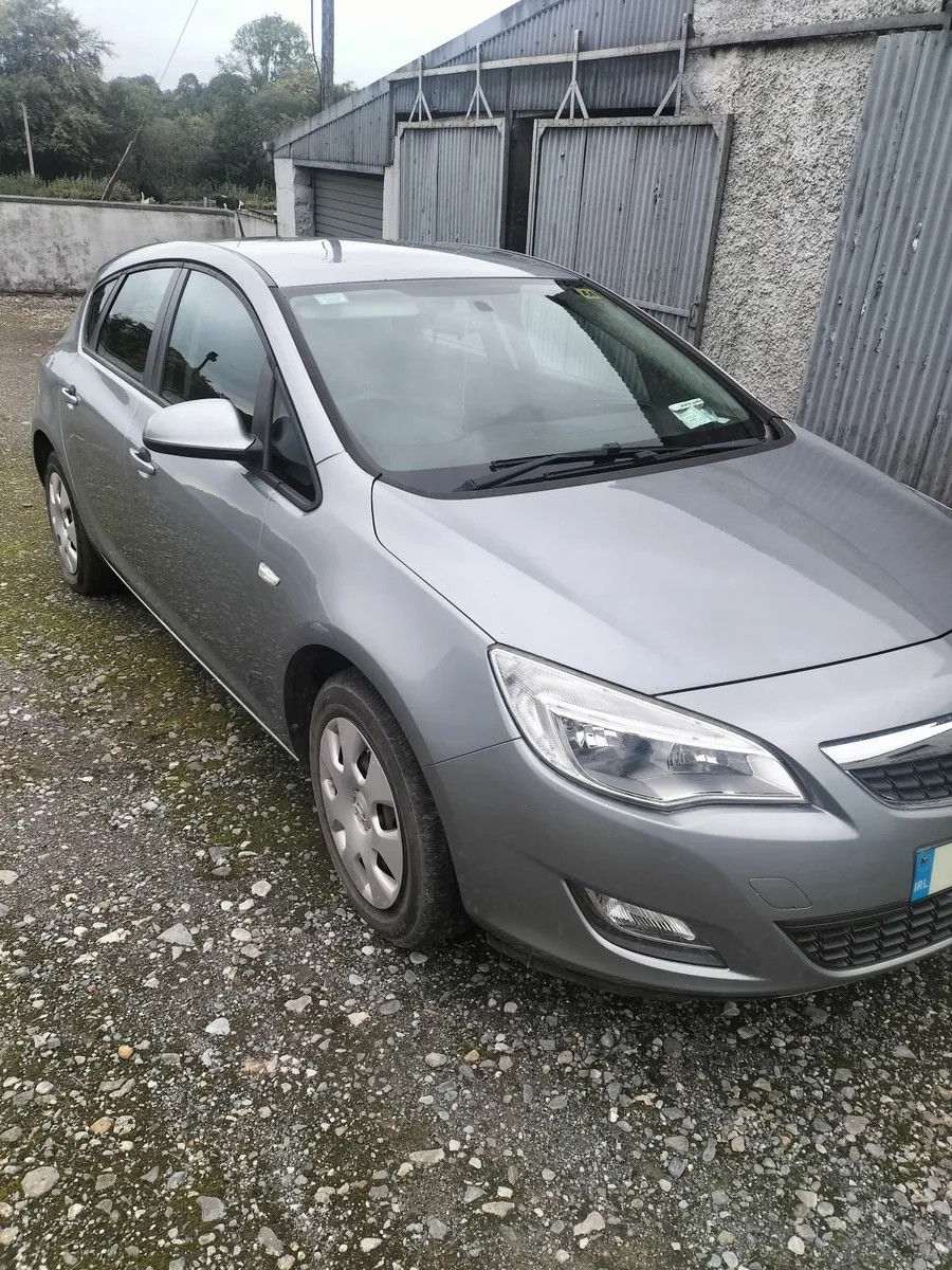 2012 Opel Astra. Very low mileage - Image 2