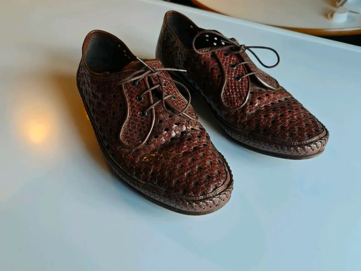 Vintage leather shoes - Image 2