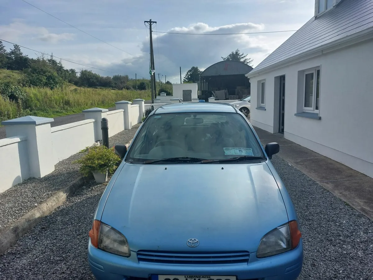Toyota Starlet 1999 - Image 2