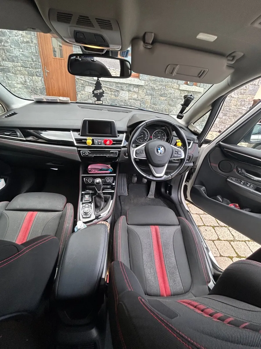 BMW 218 Grand Tourer sport 7 seater - Image 4