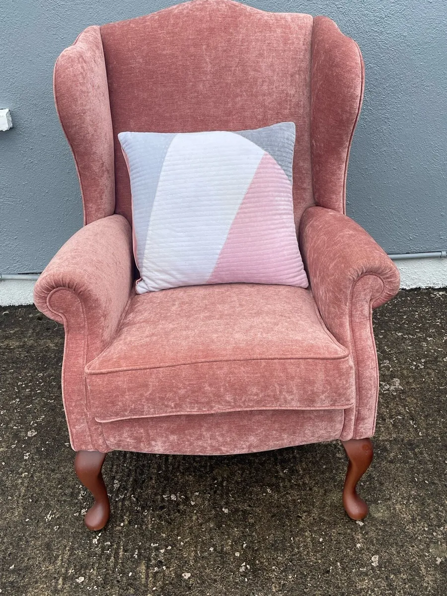 Queen Ann Chair - Image 1