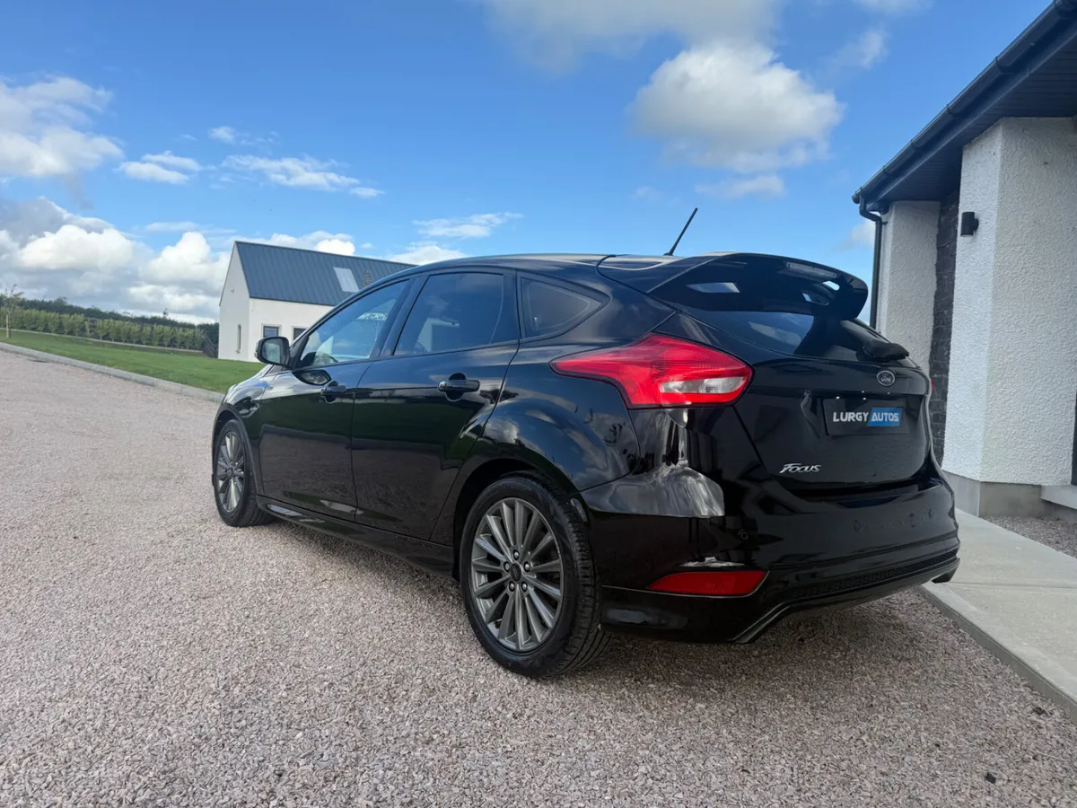 172 Ford Focus ST Line - Image 2