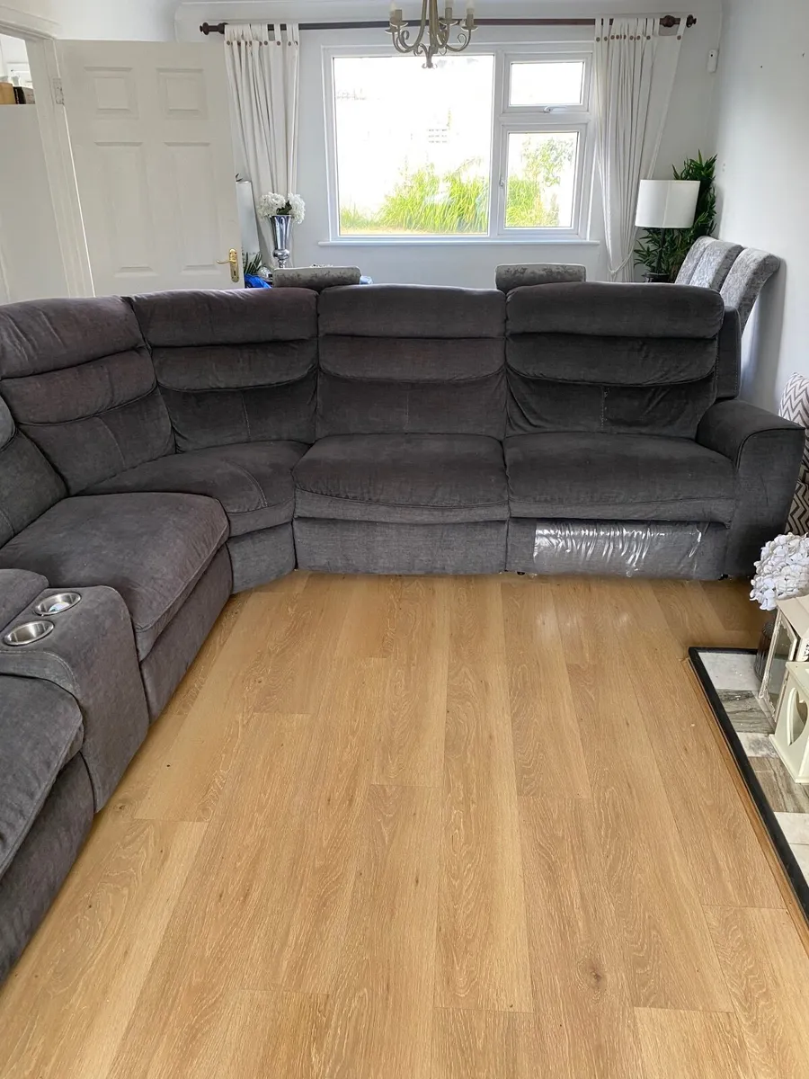 Sofa - Image 3