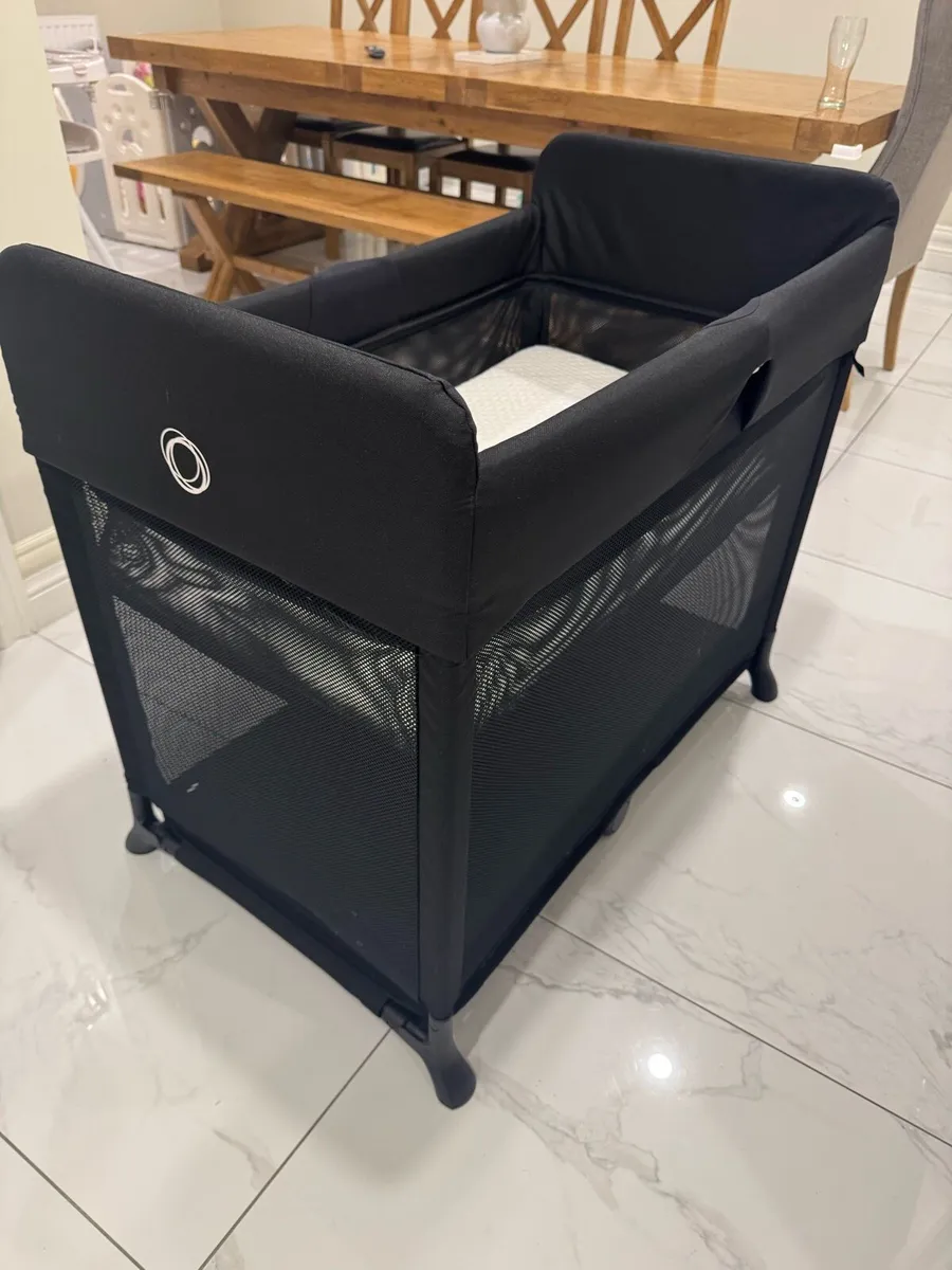 Bugaboo Stardust Black Travel Cot - Image 1