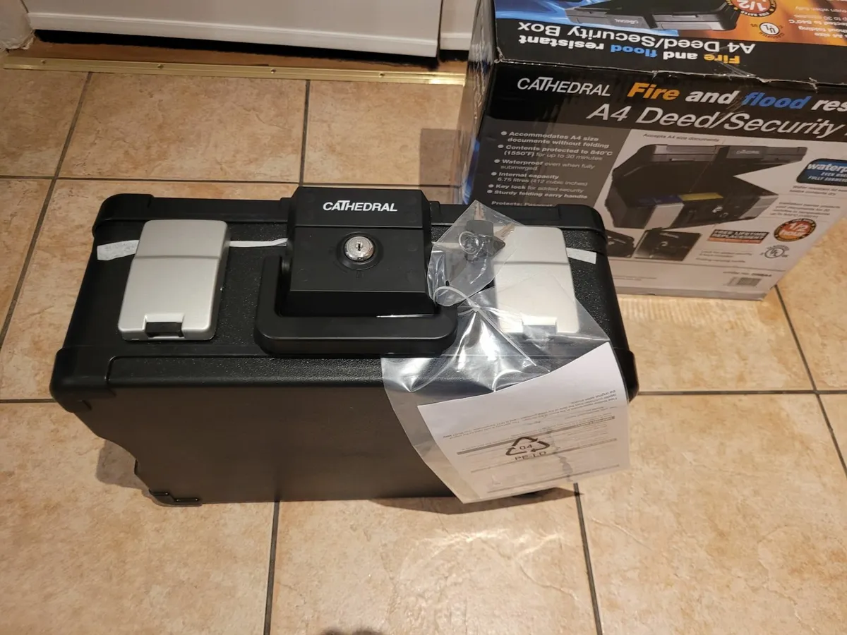 Fire & Waterproof safe suitcase chest box - Image 4
