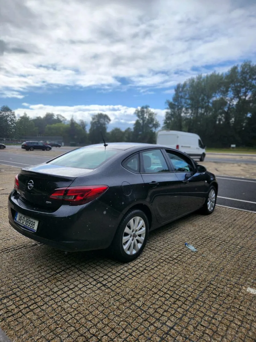 Opel Astra 1.7 CDTI Low Kms - Image 4
