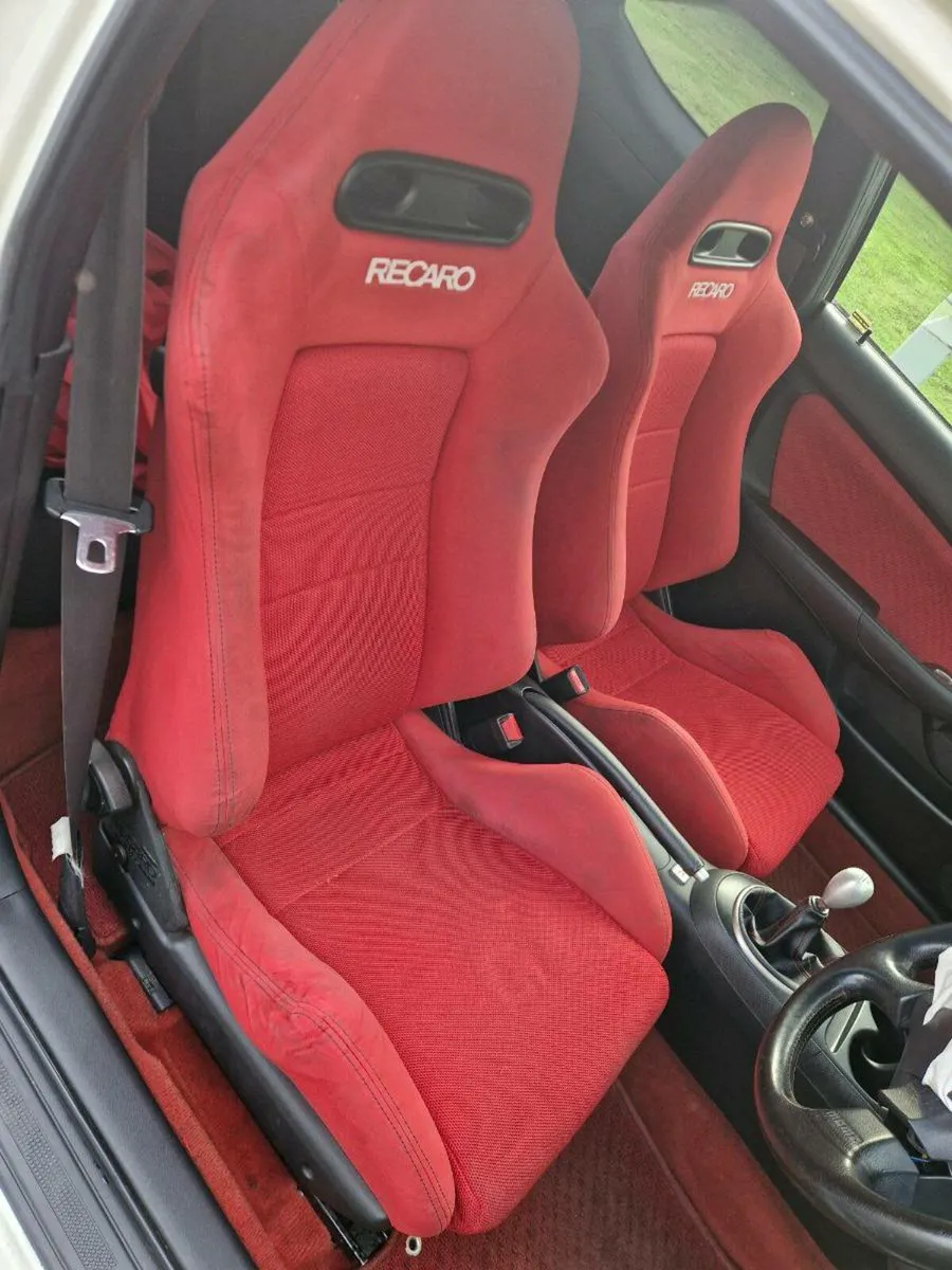 2002 Honda Integra Type R - Image 2