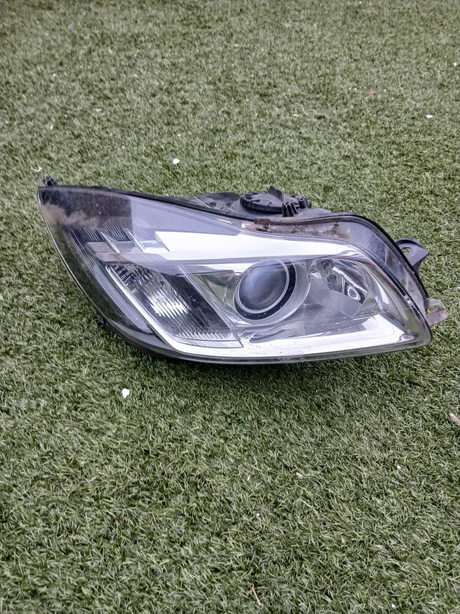 Xenon insignia headlight