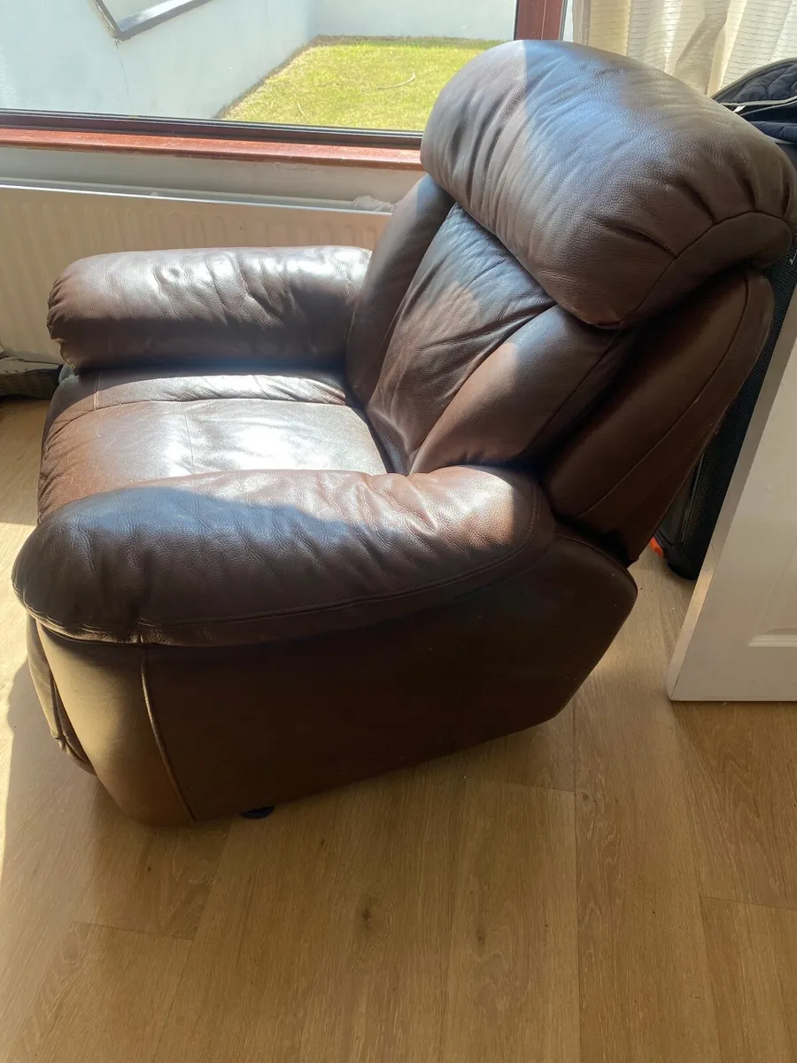 Armchair recliner - Image 1