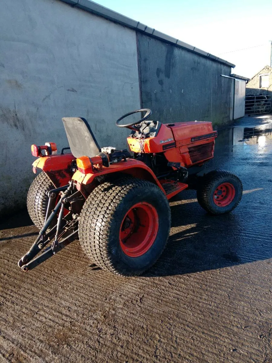 Kubota Tractor B1750 - Image 1