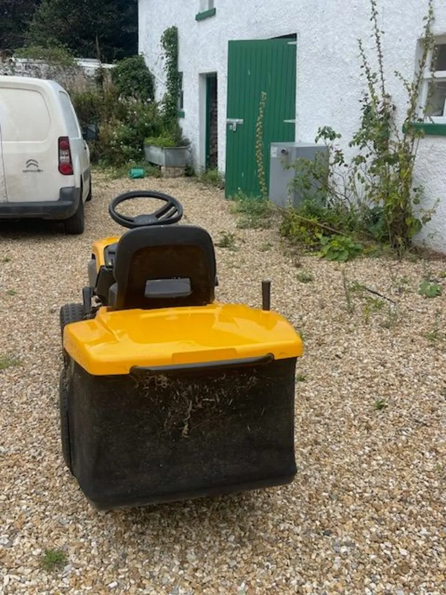Ride on lawnmower - Image 3