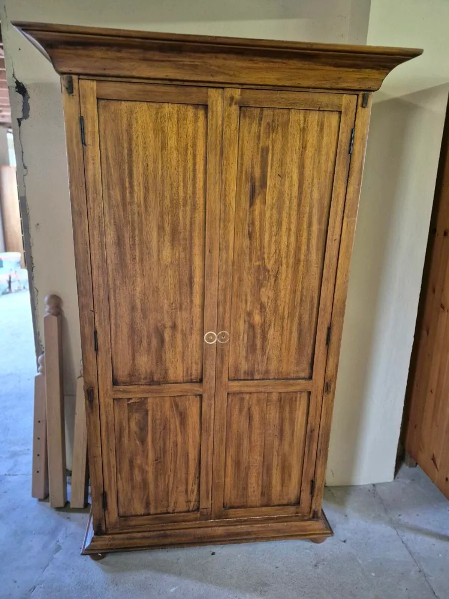 Wardrobe - Image 2