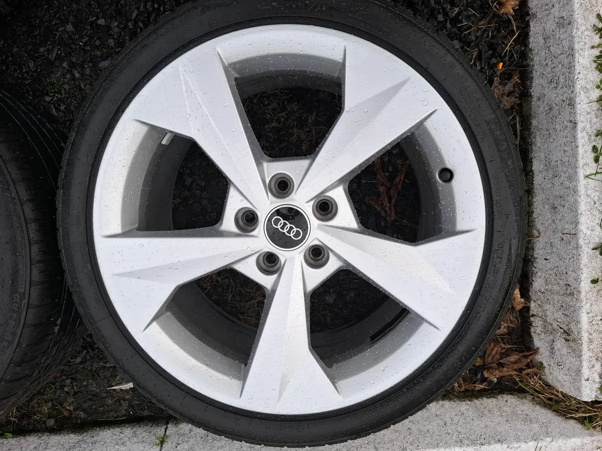 18" Audi,  Vw,  Seat,  Skoda Alloys with tyres - Image 4