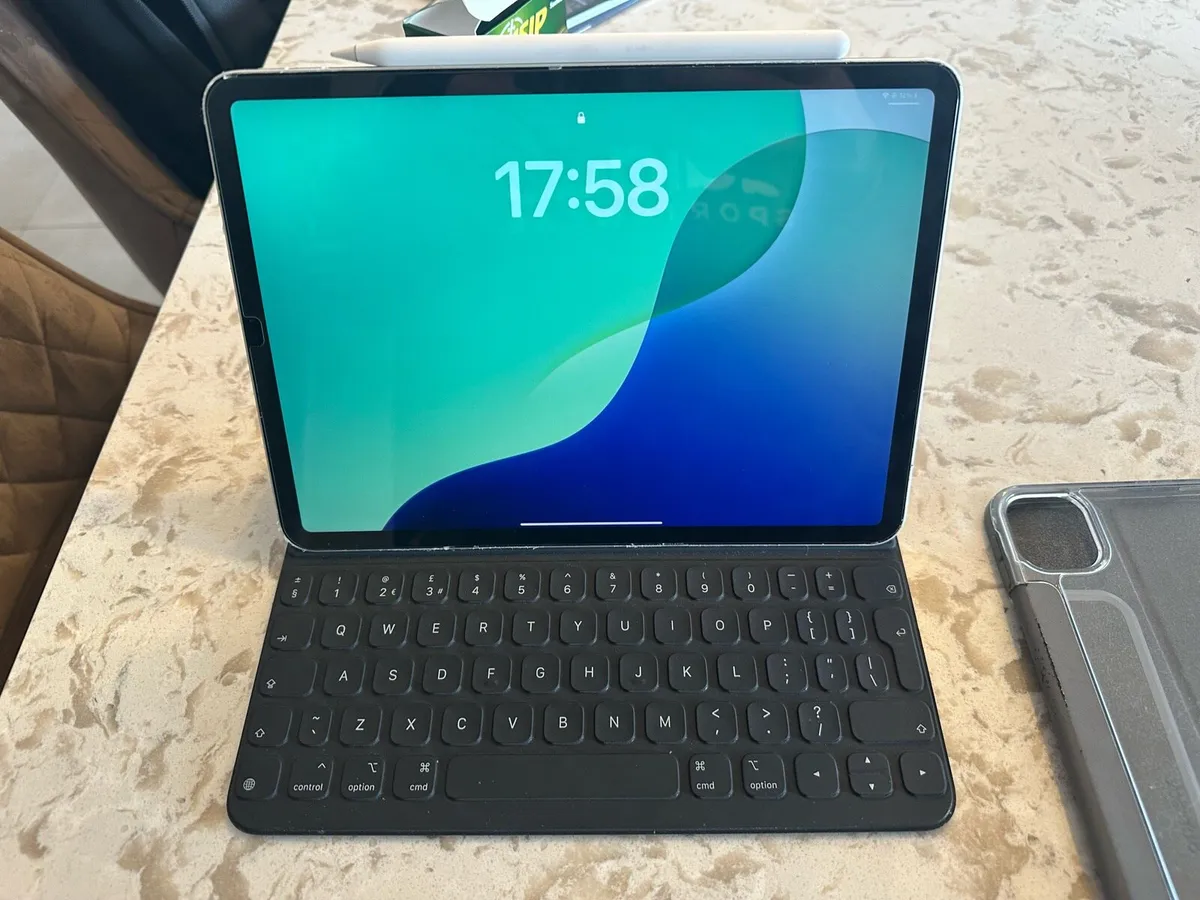 iPad Pro 11inch 2nd Gen with Apple Pencil keyboard - Image 1