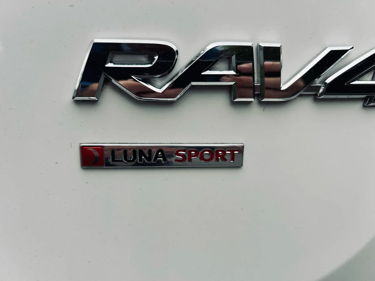 TOYOTA RAV4 LUNA SPORT 2.0d4d 6 SPEED - Image 2