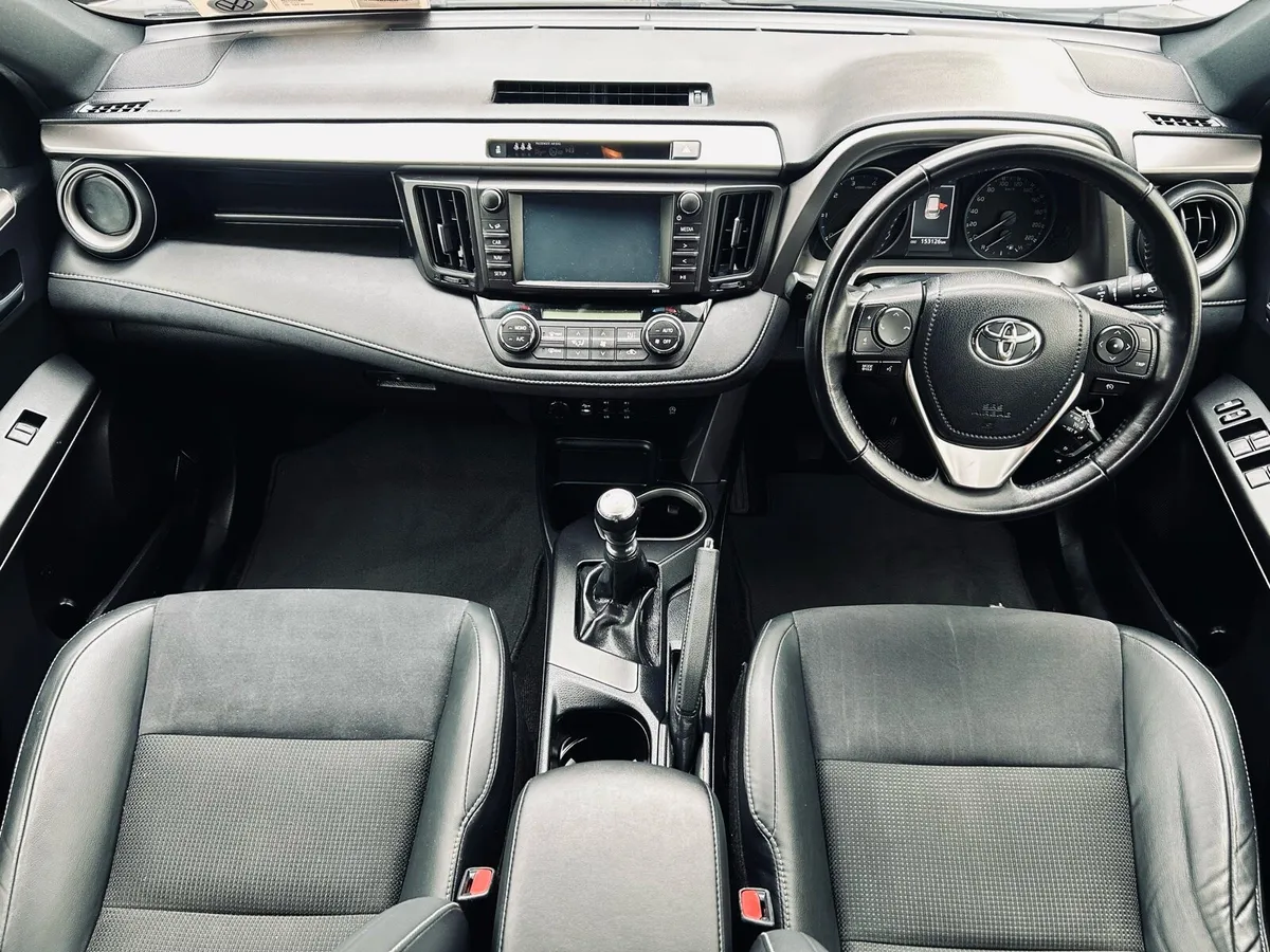 TOYOTA RAV4 LUNA SPORT 2.0d4d 6 SPEED - Image 3