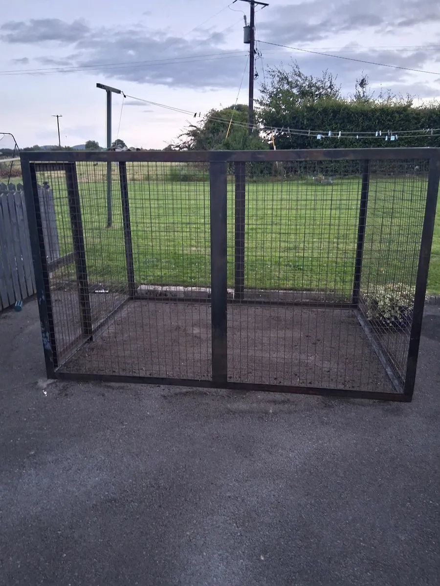 Security cage - Image 2