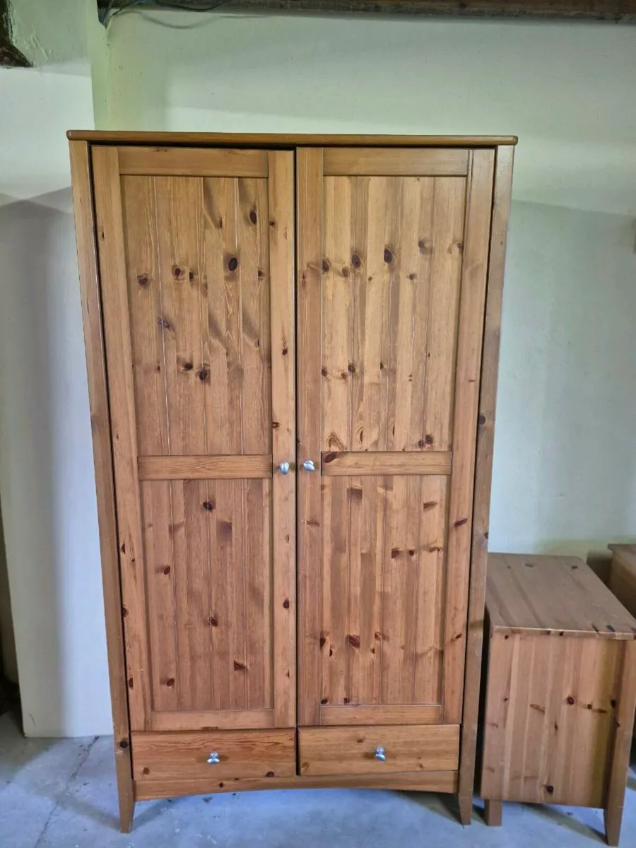 Wardrobe - Image 2