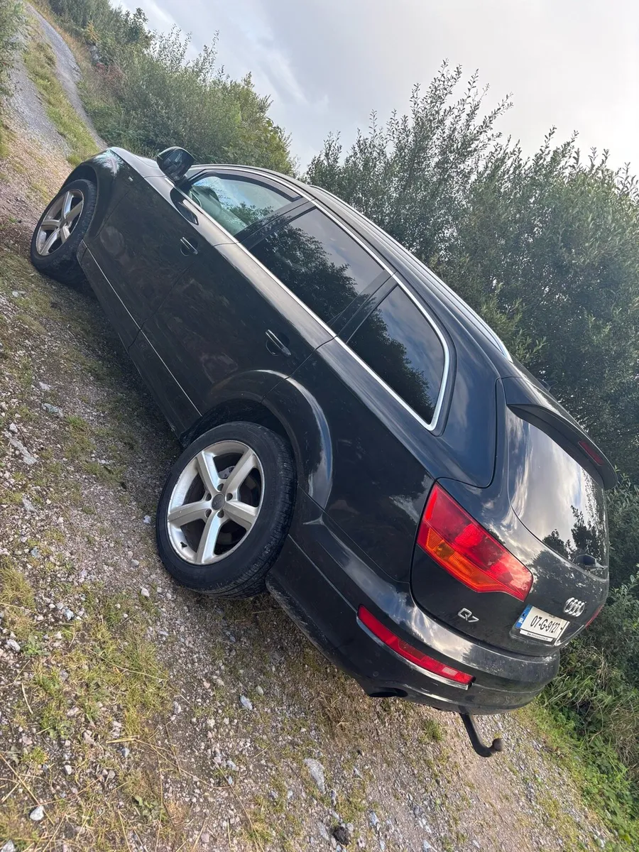 Audi Q7 sline Quattro - Image 2