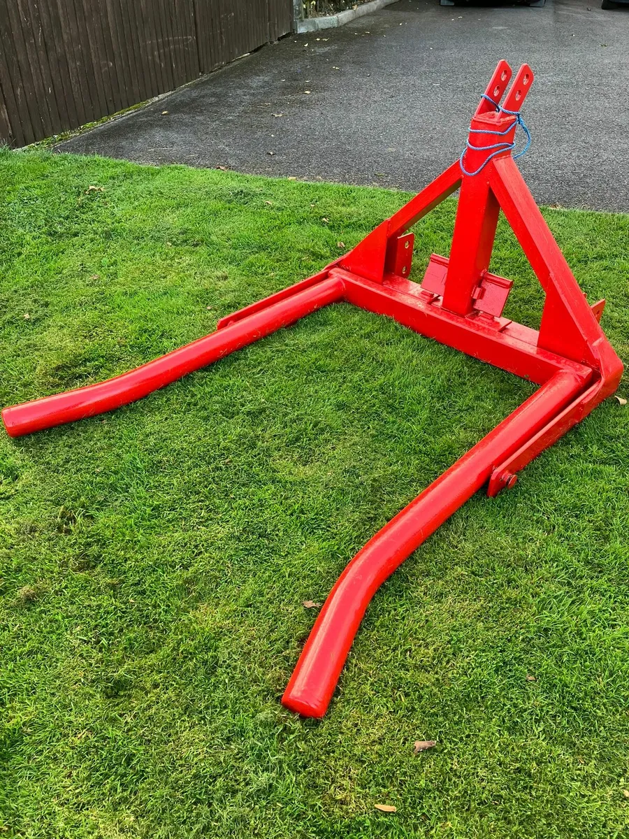 Bale lifter and pallet truck - Image 4