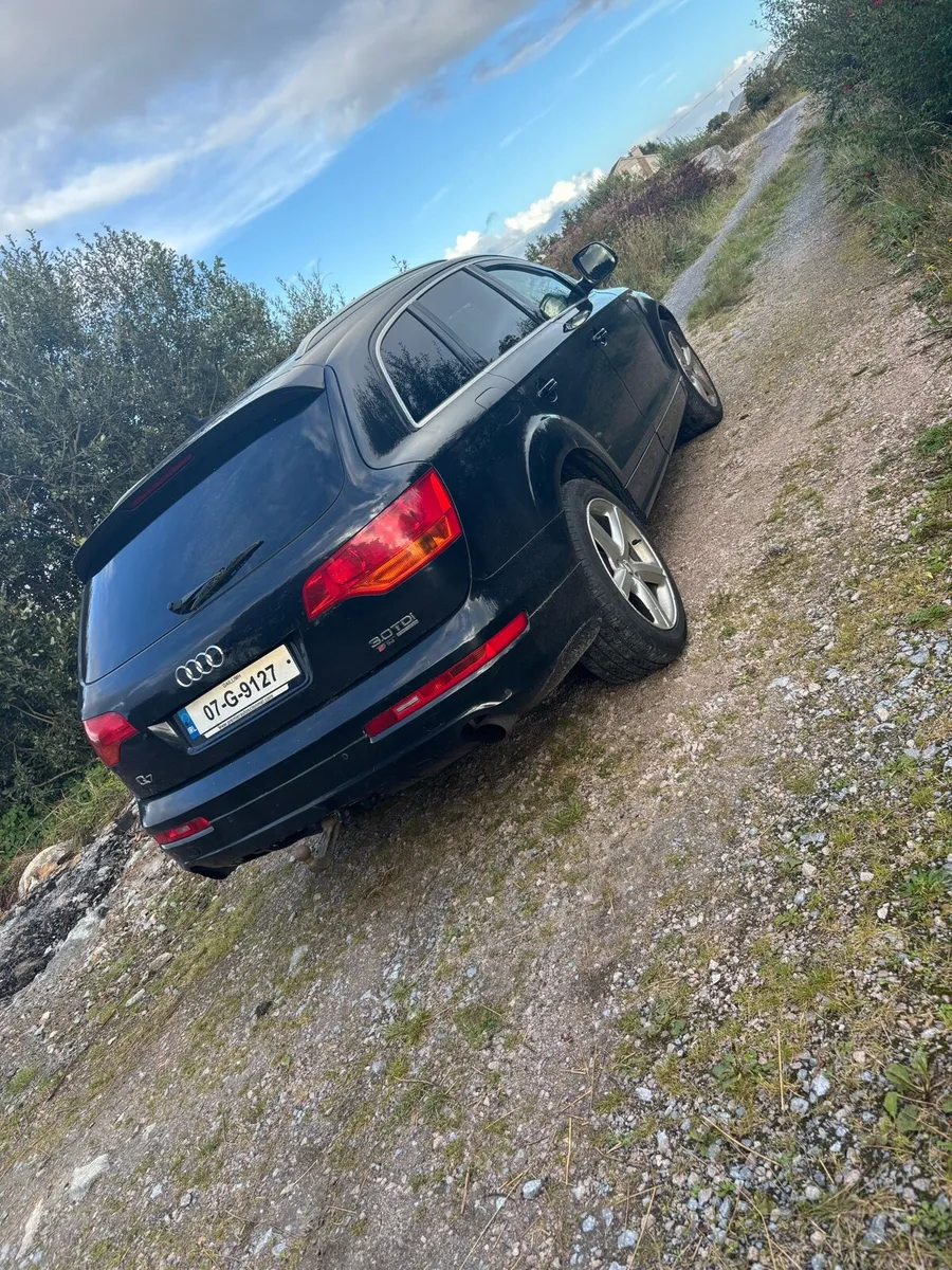 Audi Q7 sline Quattro - Image 3