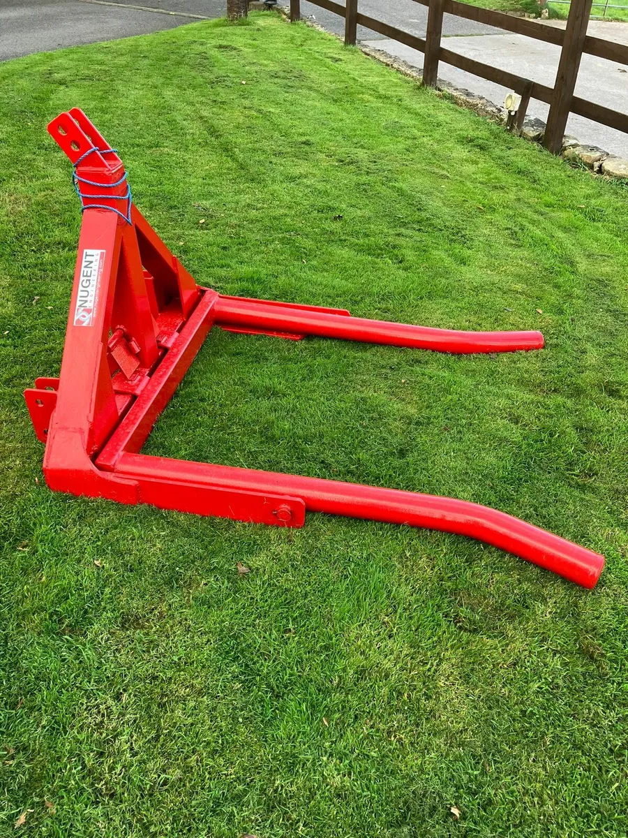 Bale lifter - Image 1