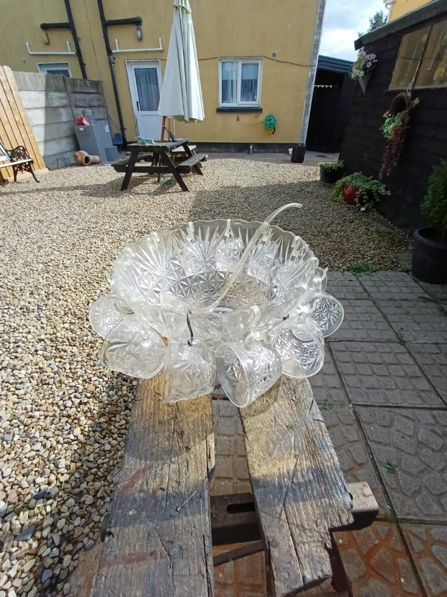1960s Arlington Glass Punchbowl Set - Image 4