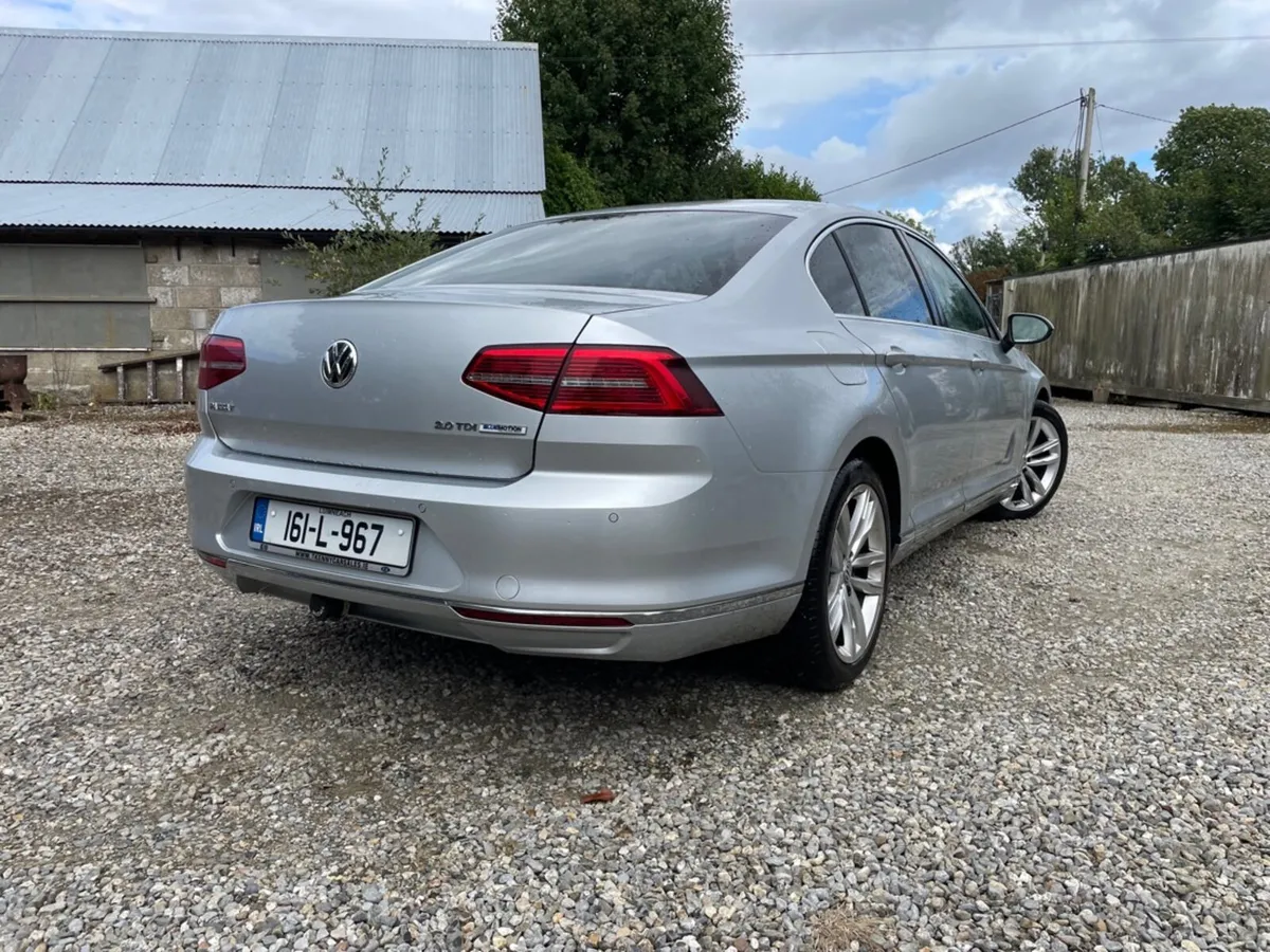 Volkswagen Passat 2016 - Image 4