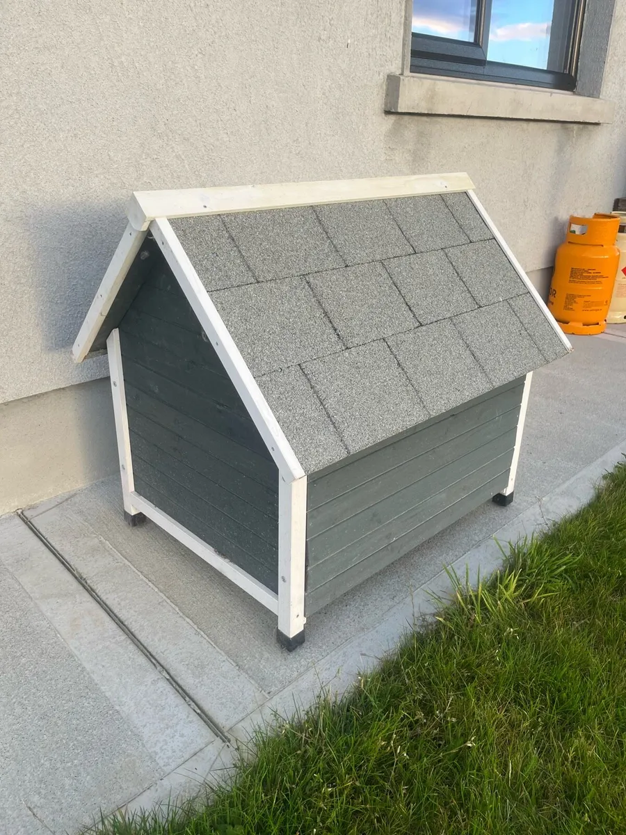 Rocky Dog Kennel - Wooden - Medium - Image 2