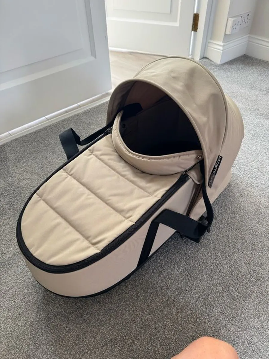New born - Image 1