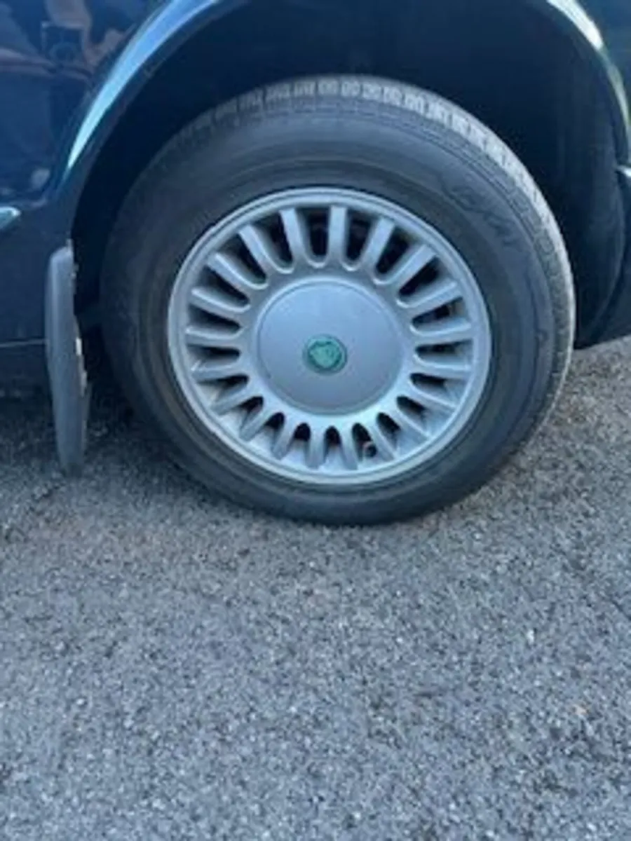 Jaguar XJ 1999 - Image 4