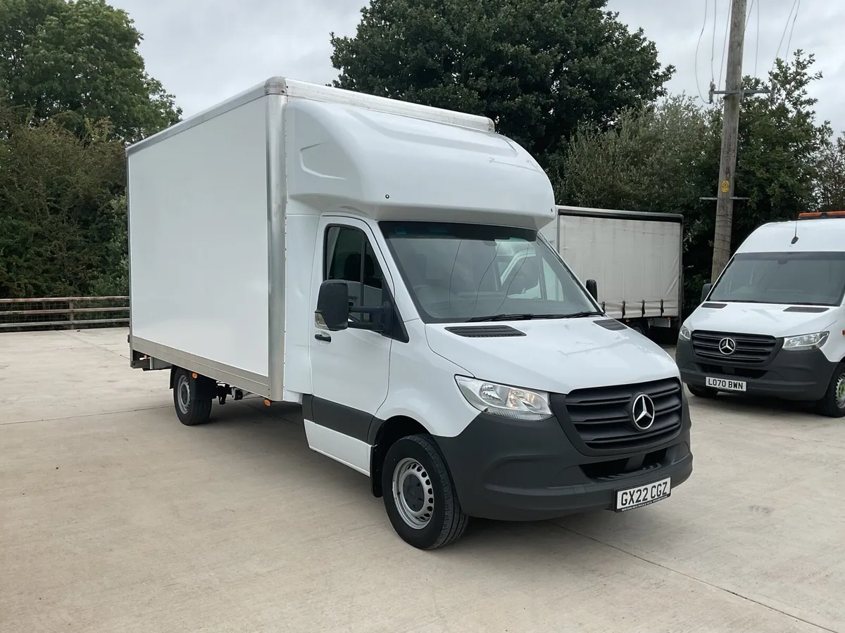 2022 Sprinter 314 Luton with tail lift - Image 1