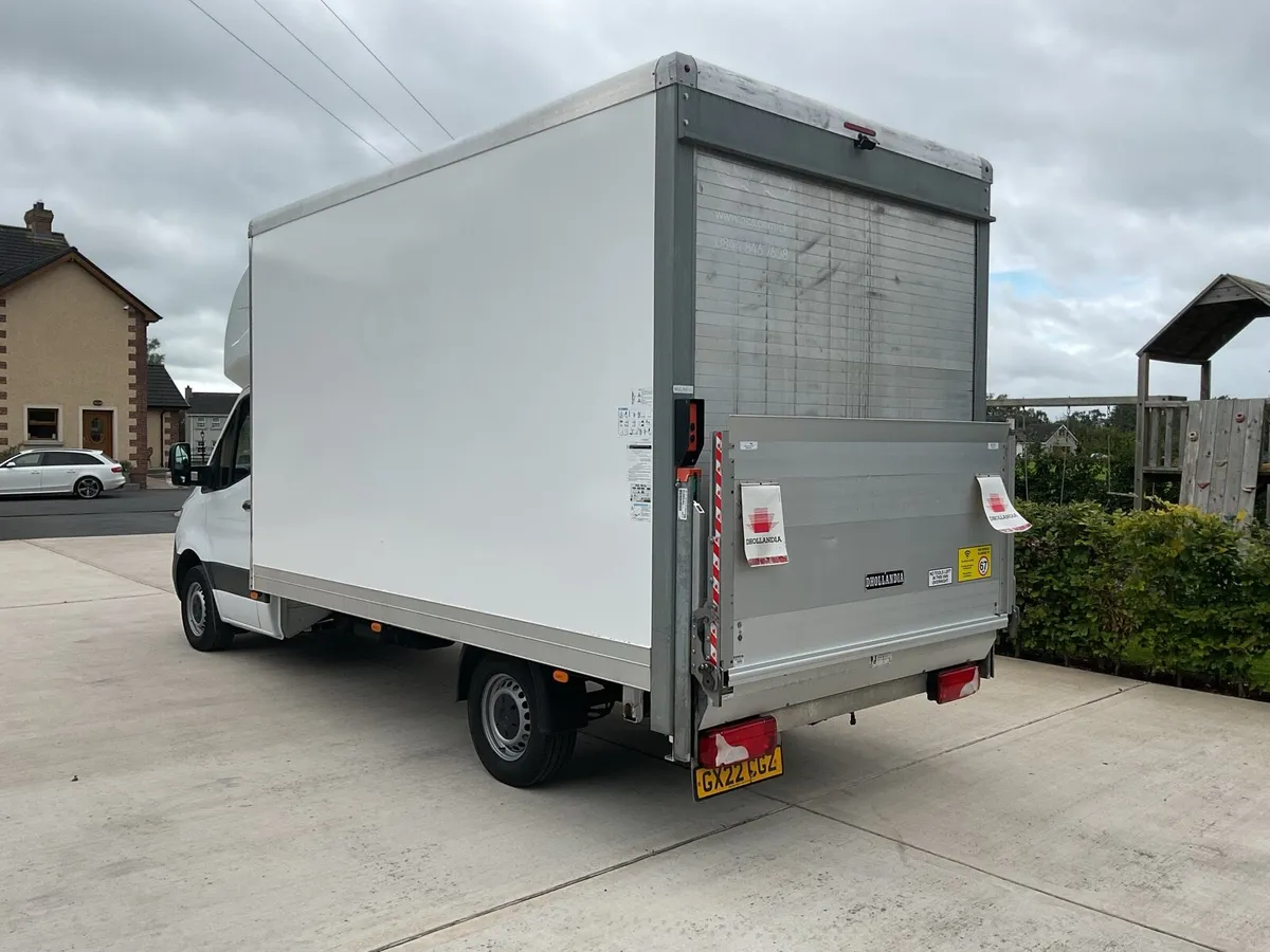 2022 Sprinter 314 Luton with tail lift - Image 3