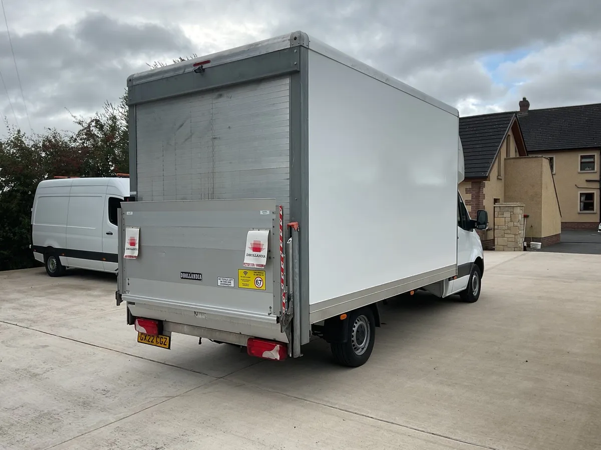 2022 Sprinter 314 Luton with tail lift - Image 4