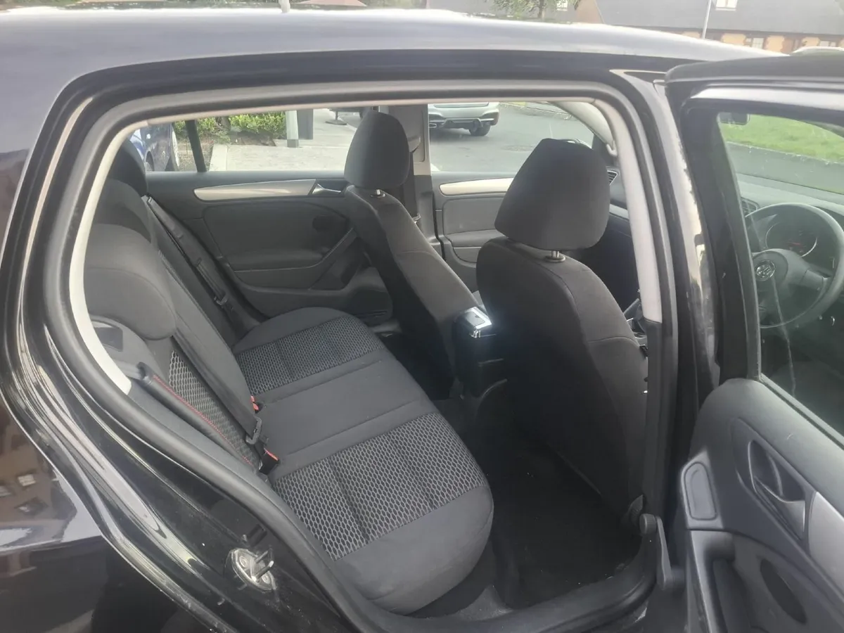 Car - Image 3